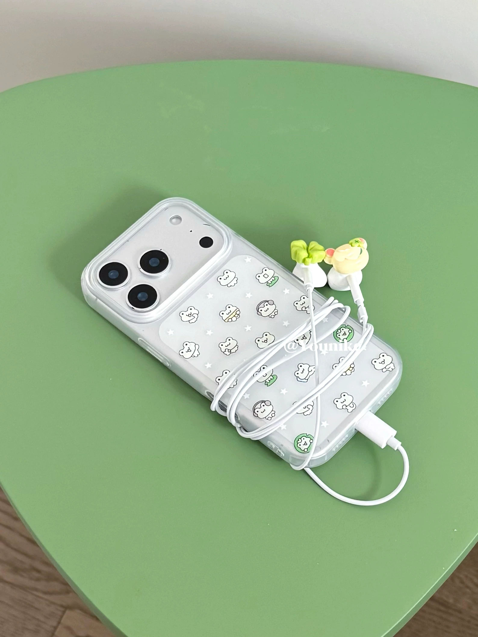 Volledig scherm Kleine Kikker  - Phone Accessories Display recensie en prijs